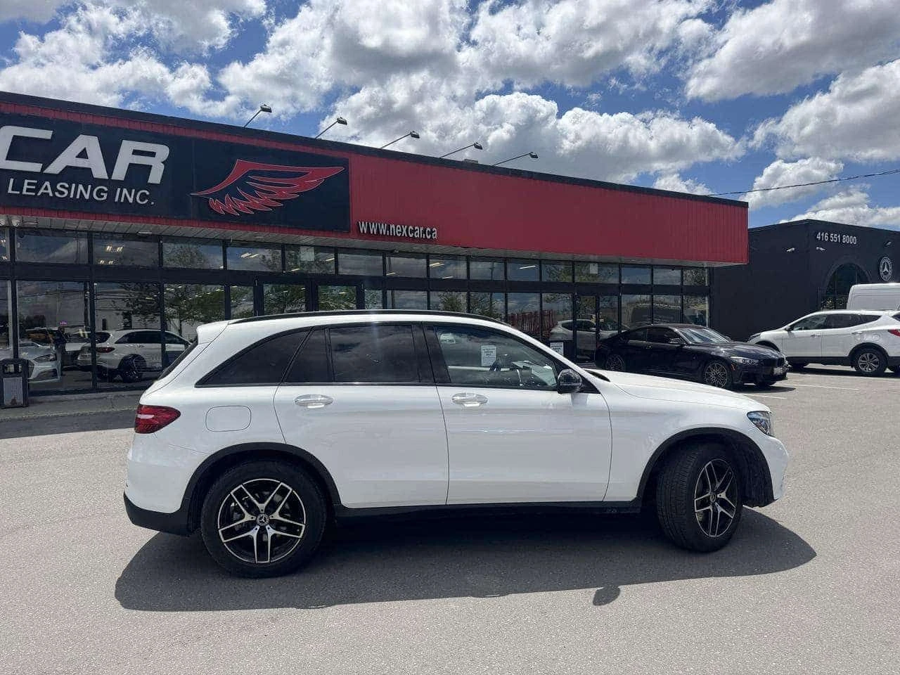 Mercedes-Benz GLC * 300 AMG PKG 4MATIC LEATHER PAN/ROOF NAVI CAMERA , снимка 6 - Автомобили и джипове - 54915652