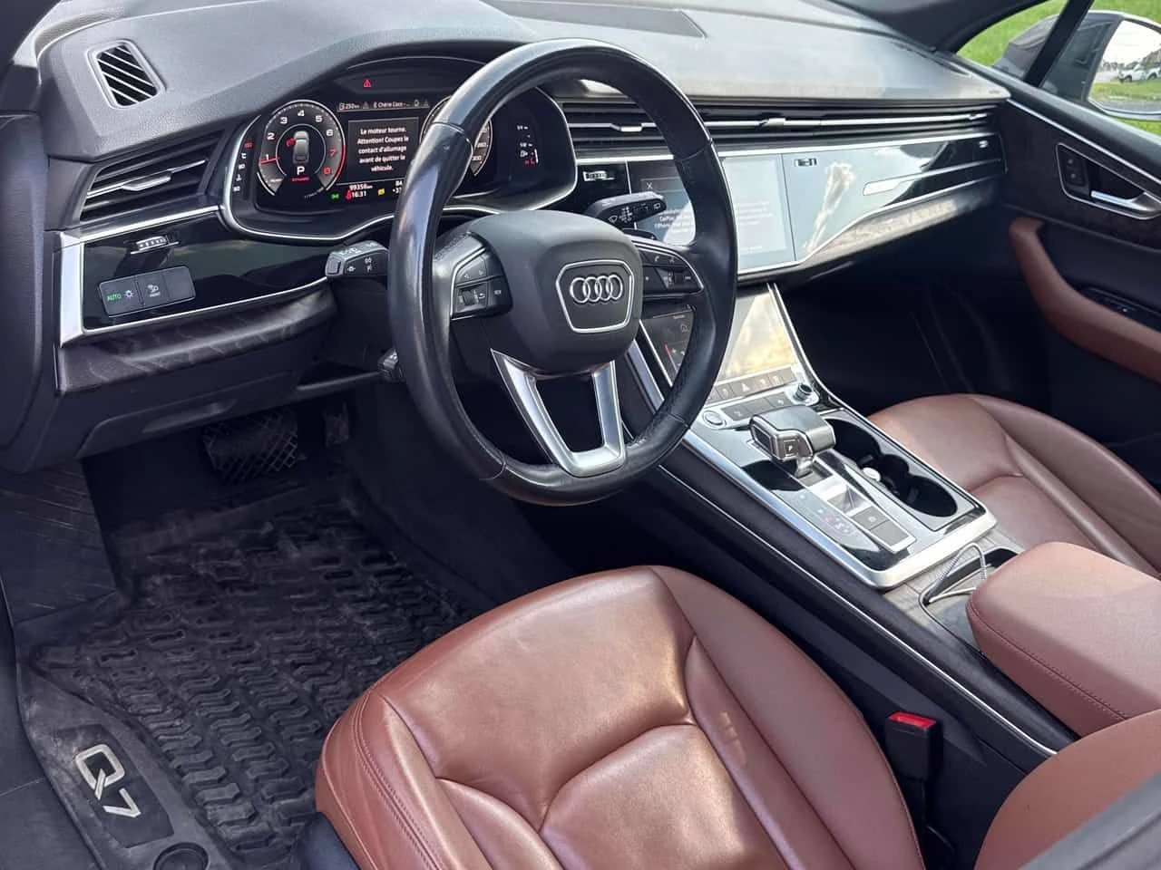 Audi Q7 * Komfort * CARFAX * БЕЗ ПЪРВОНАЧАЛНА ВНОСКА, снимка 5 - Автомобили и джипове - 55226131