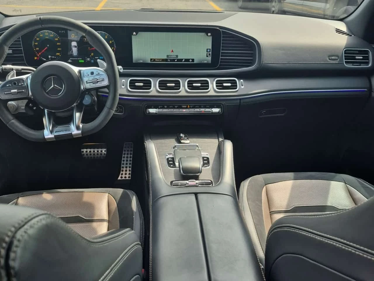 Mercedes-Benz GLE 53 4MATIC  AMG / ДИСТРОНИК / 360 / BURMESTER / PANO / AMB , снимка 10 - Автомобили и джипове - 55638816