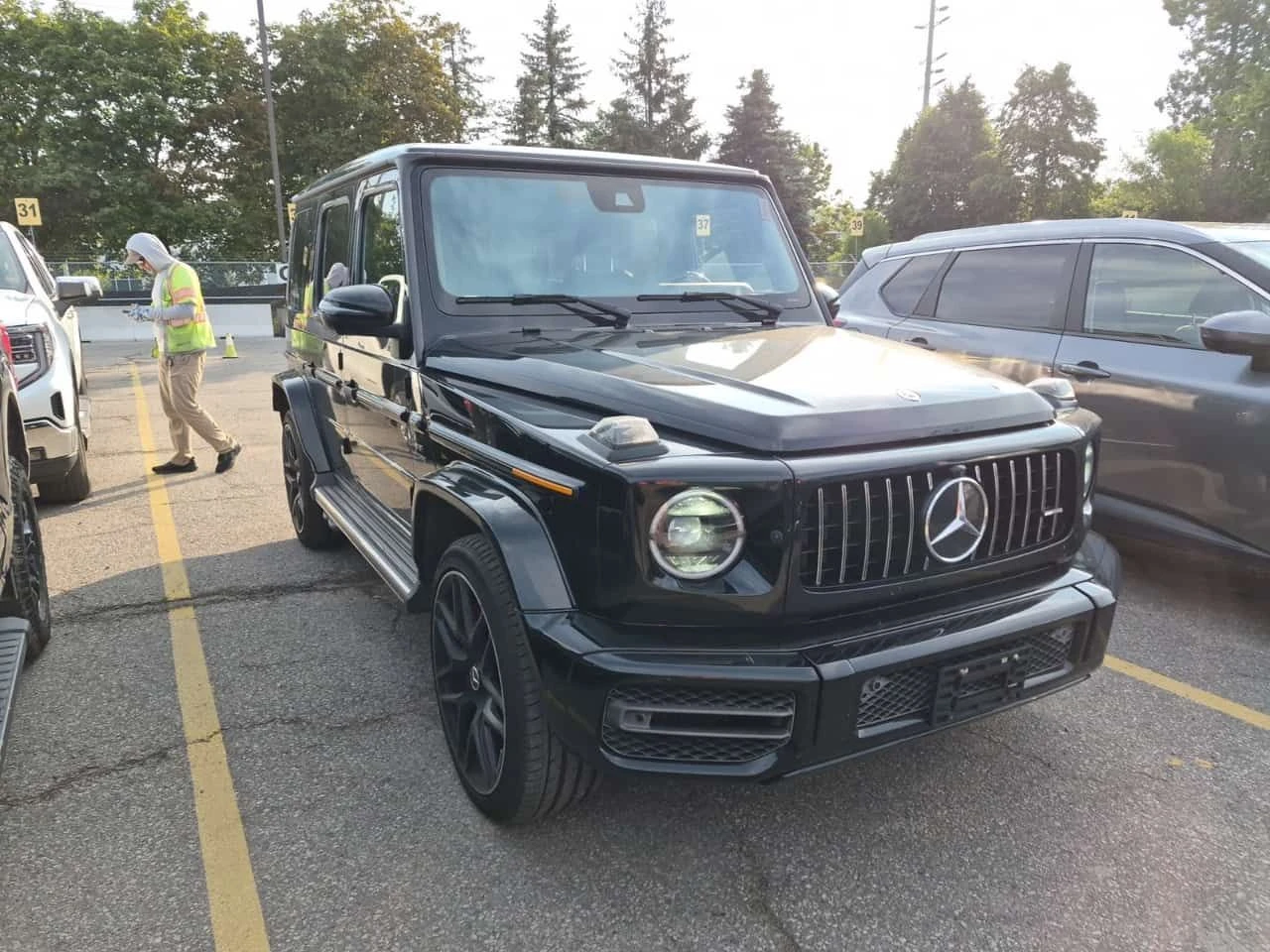 Mercedes-Benz G 63 AMG * CARFAX * АВТОКРЕДИТ БЕЗ ПЪРВОНАЧАЛНА ВНОСКА, снимка 2 - Автомобили и джипове - 55708115