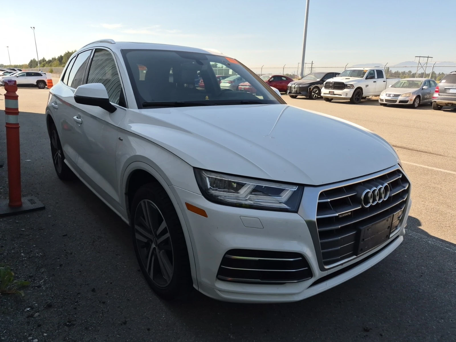 Audi Q5 PREMIUM / CARFAX / АВТОКРЕДИТ , снимка 2 - Автомобили и джипове - 55832095