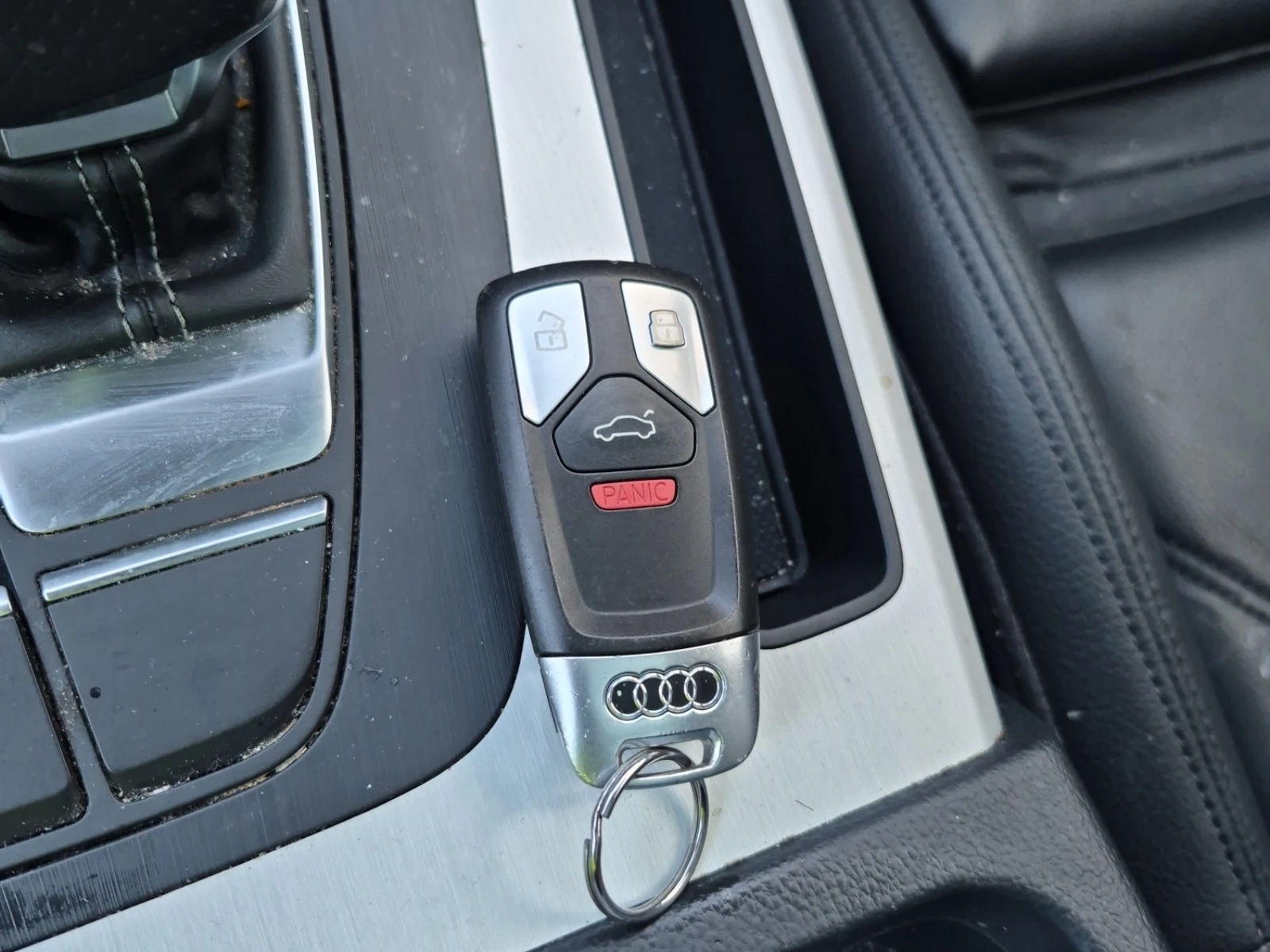 Audi Q5 PREMIUM / CARFAX / АВТОКРЕДИТ , снимка 8 - Автомобили и джипове - 55832095