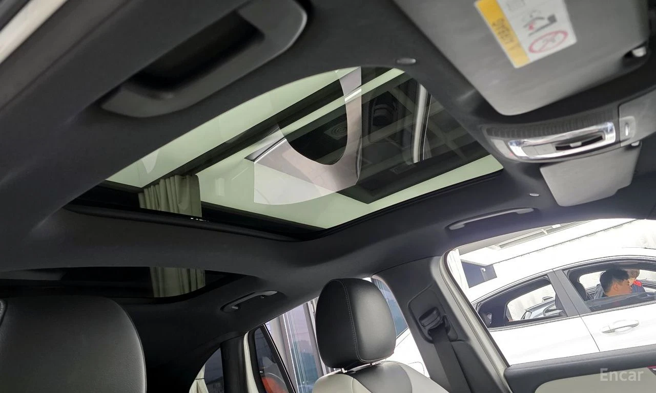 Mercedes-Benz GLA 250 AMG* LINE* ДИСТРОНИК* LANE* ASSIST* КАМЕРА* , снимка 13 - Автомобили и джипове - 56118915