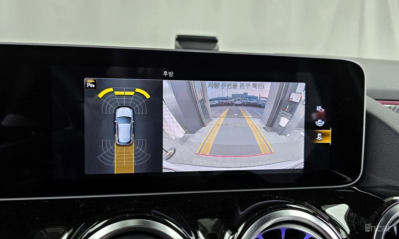 Mercedes-Benz GLA 250 AMG* LINE* ДИСТРОНИК* LANE* ASSIST* КАМЕРА* , снимка 10 - Автомобили и джипове - 56118915