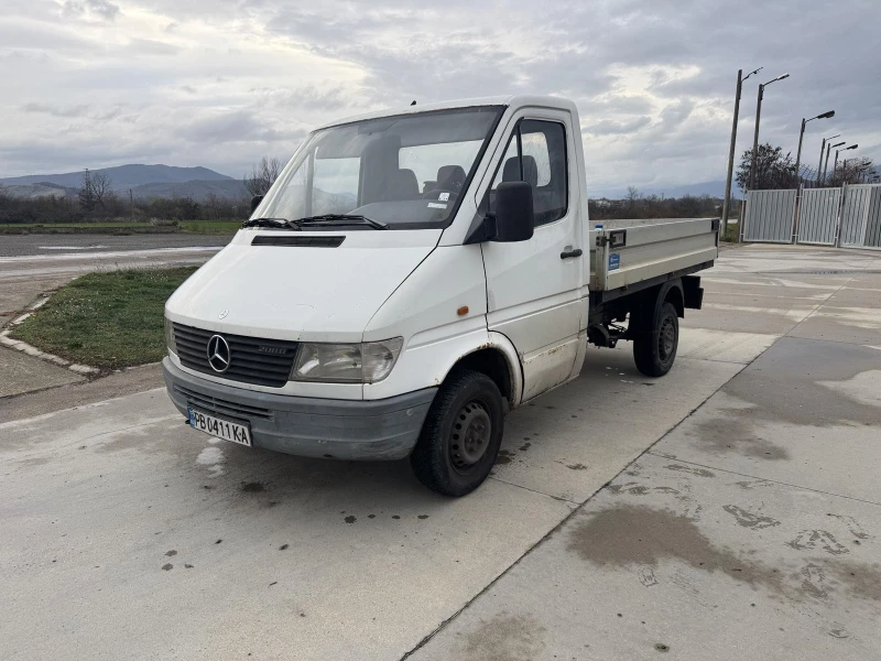Mercedes-Benz Sprinter 208
