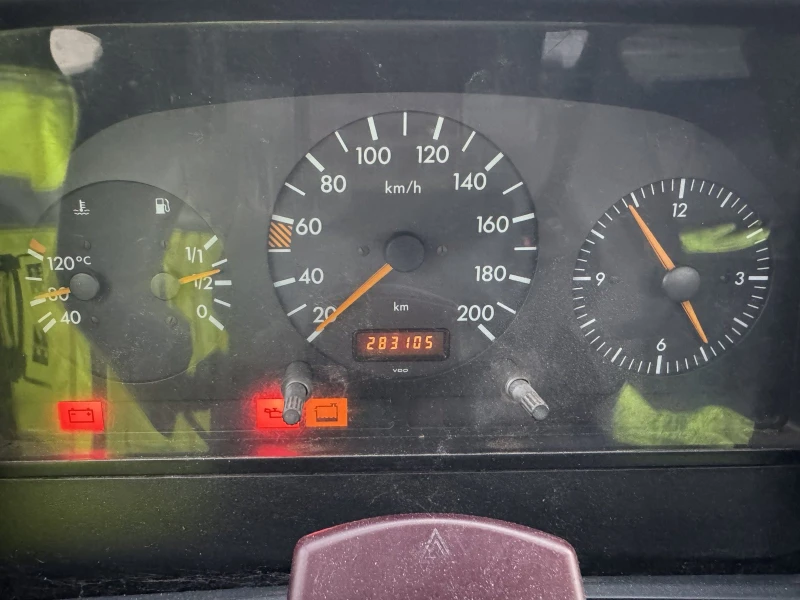 Mercedes-Benz Sprinter 208, снимка 9 - Бусове и автобуси - 52563739