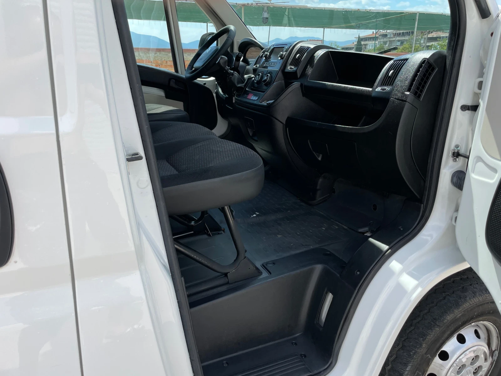 Citroen Jumper 2.2HDI - изображение 9