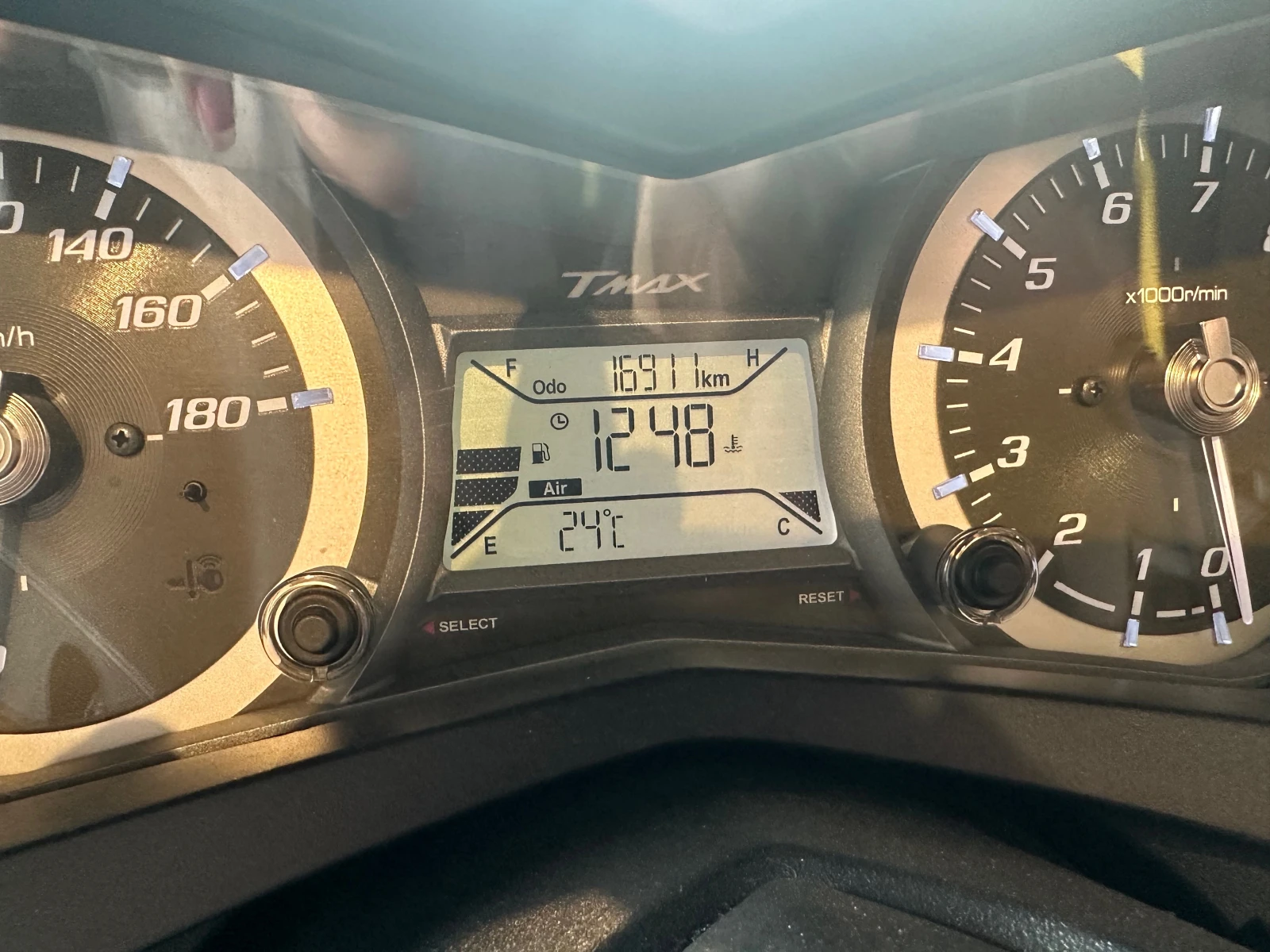 Yamaha T-max 530i Iron Max LED/ABS | Mobile.bg   14