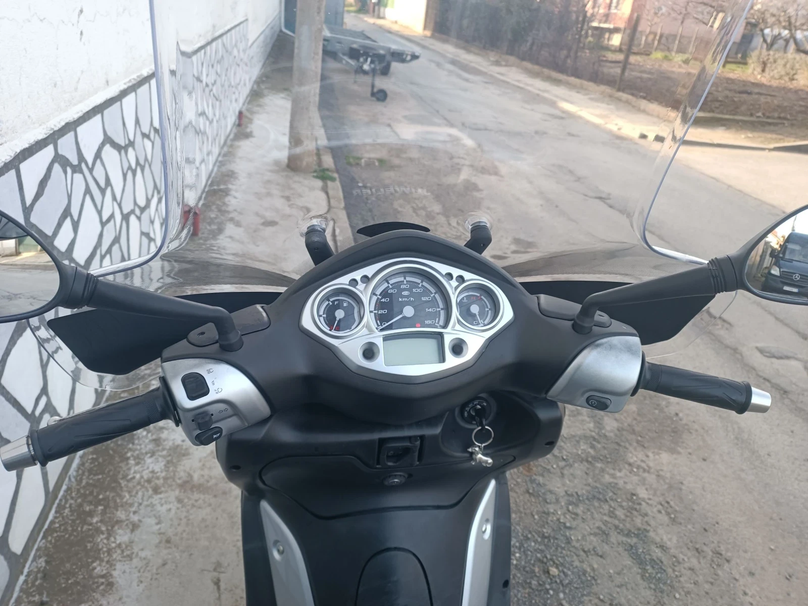 Yamaha X-City 125i - изображение 8