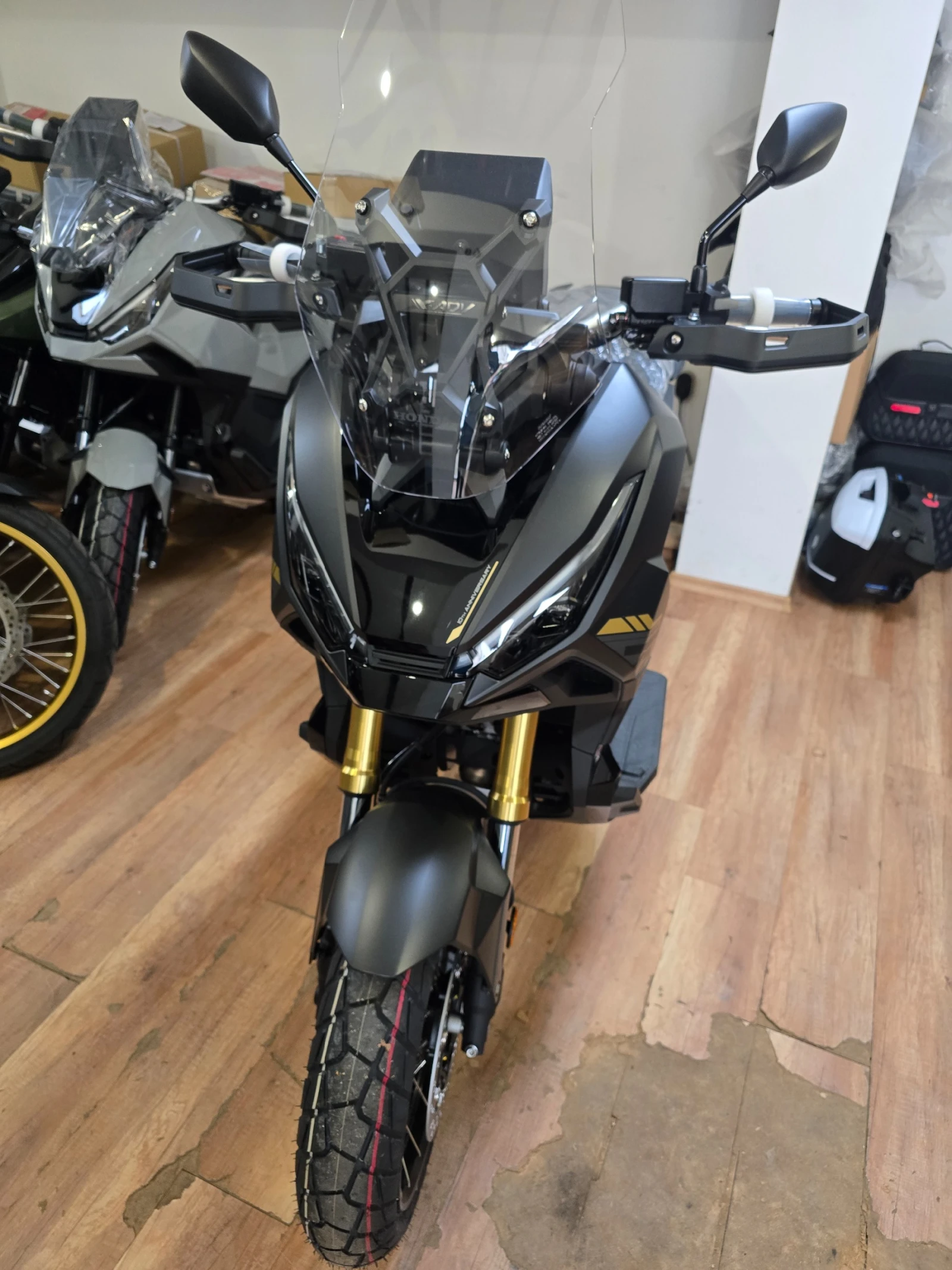 Honda X-ADV 750 2027 10th Anniversary ������� � ����� | Mobile.bg � ����������� 8