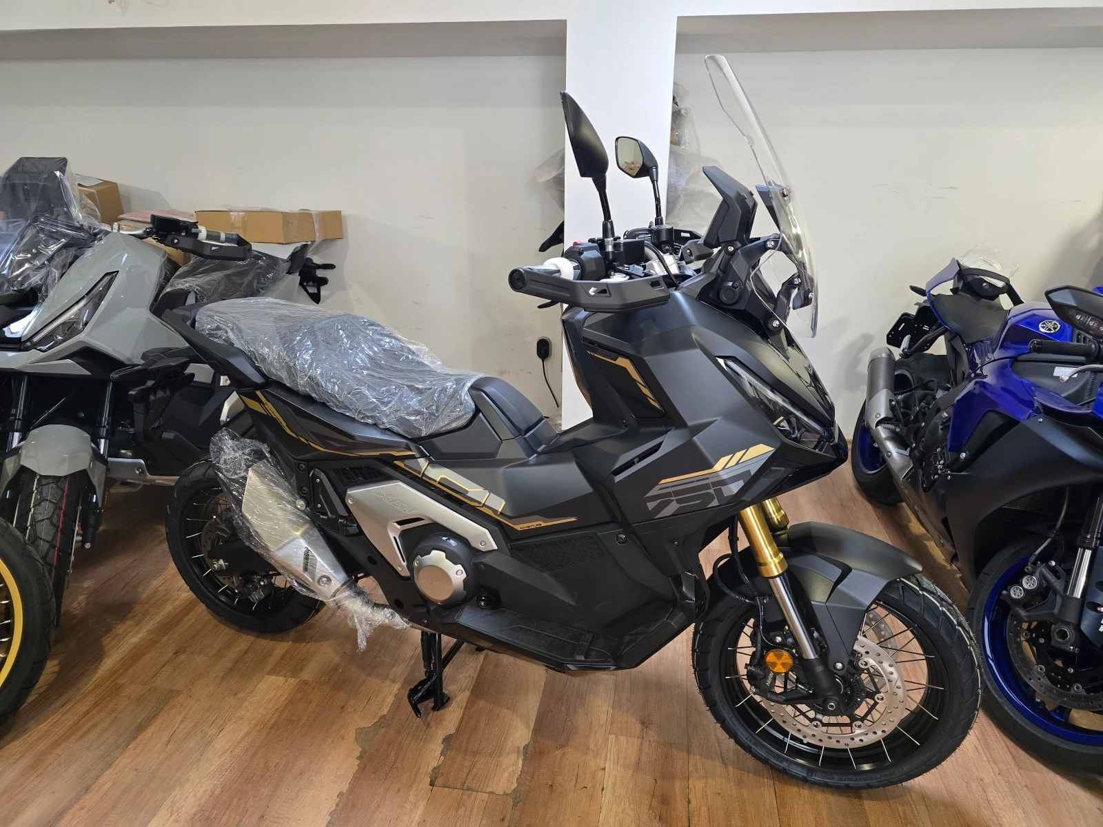 Honda X-ADV 750 2027 10th Anniversary ������� � ����� | Mobile.bg � ����������� 13