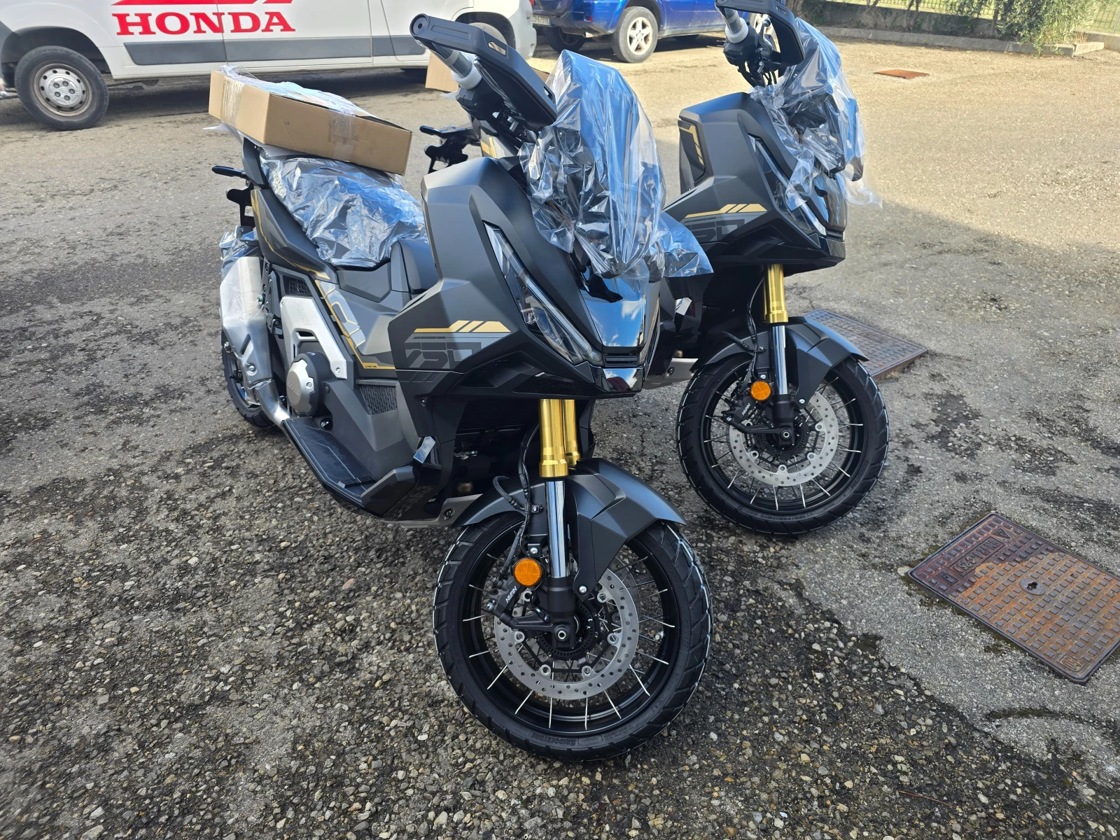 Honda X-ADV 750 2027 10th Anniversary ������� � ����� | Mobile.bg � ����������� 17
