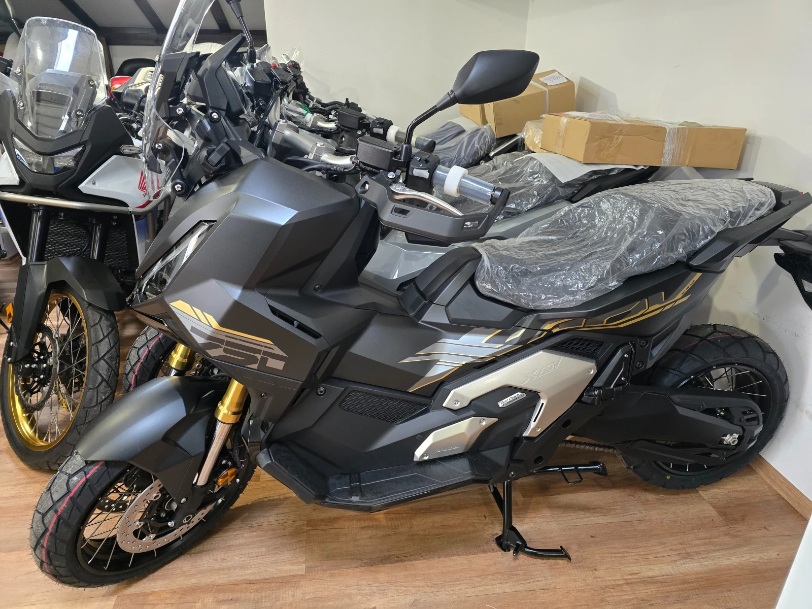 Honda X-ADV 750 2027 10th Anniversary ������� � ����� | Mobile.bg � ����������� 15