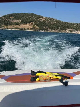 Моторна яхта Seaswirl 210, снимка 8