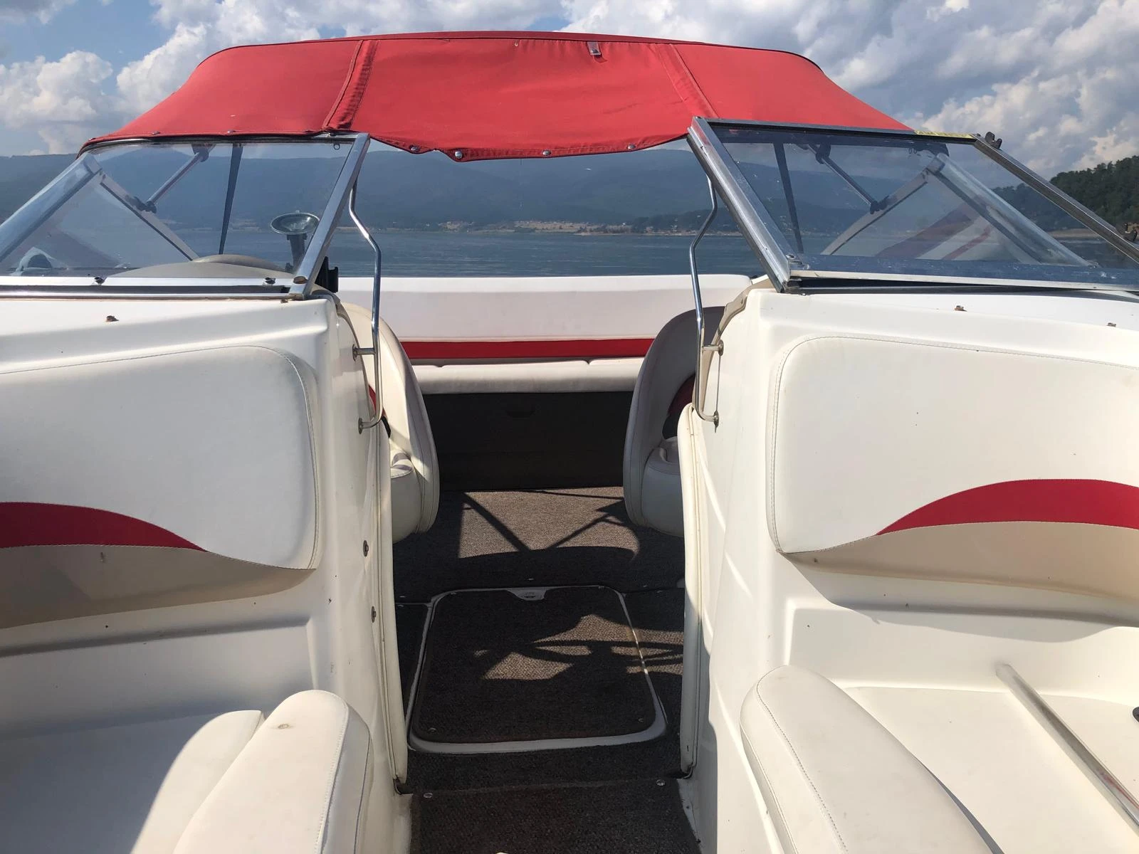 Моторна яхта Seaswirl 210 - изображение 7