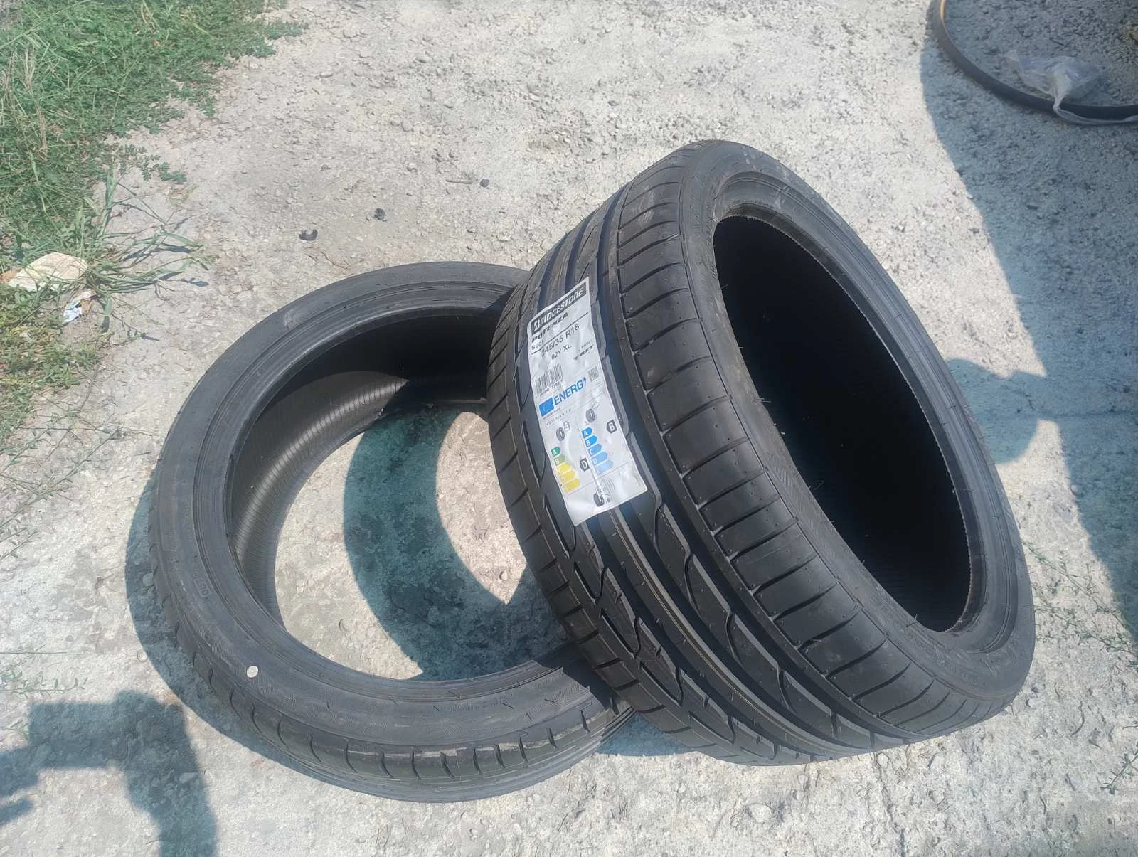 Гуми Летни 245/35R18, снимка 2 - Гуми и джанти - 55485258