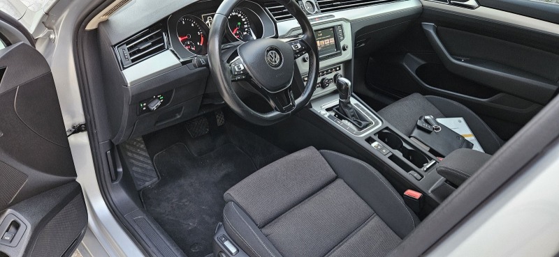 VW Passat 2.0TDI LED DSG GERMANY , снимка 12 - Автомобили и джипове - 45830815