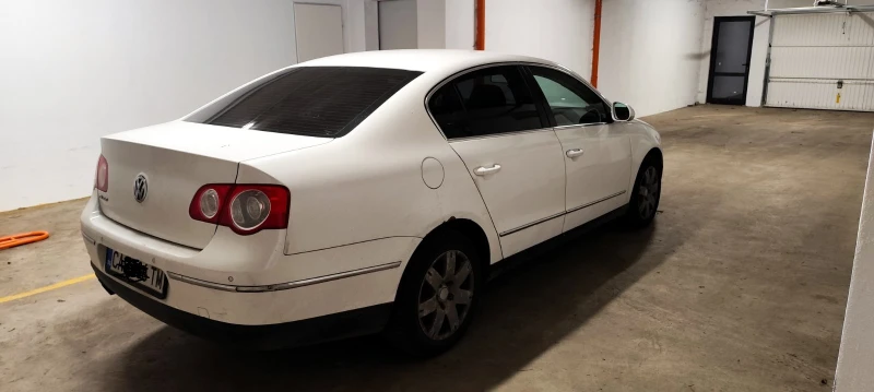 VW Passat 2.0 TDI, снимка 5 - Автомобили и джипове - 48043948