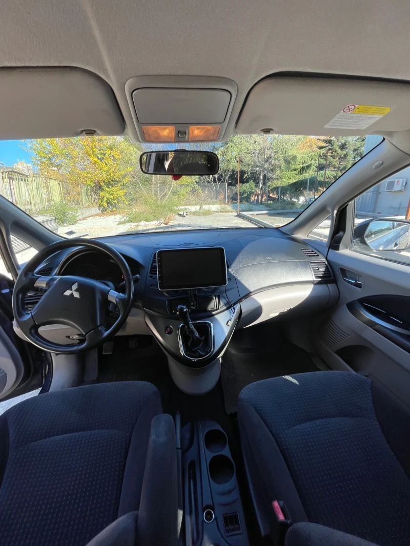 Mitsubishi Grandis, снимка 8 - Автомобили и джипове - 52264402