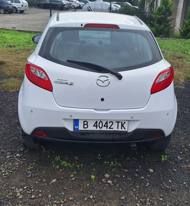 Mazda 2, снимка 2 - Автомобили и джипове - 52528520