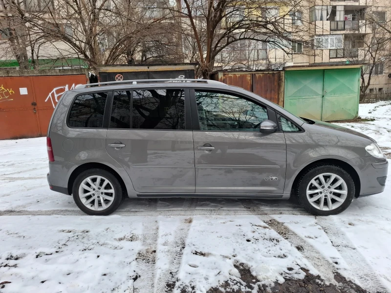 VW Touran 1.9 TDi Facelift , снимка 6 - Автомобили и джипове - 53097382