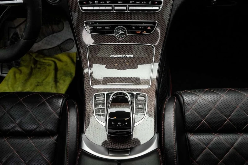 Mercedes-Benz C 63 AMG 2015 * CARFAX * БЕЗ ПЪРВОНАЧАЛНА ВНОСКА, снимка 9 - Автомобили и джипове - 53174793