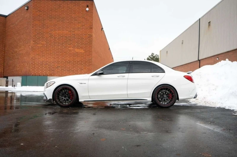 Mercedes-Benz C 63 AMG 2015 * CARFAX * БЕЗ ПЪРВОНАЧАЛНА ВНОСКА, снимка 5 - Автомобили и джипове - 53174793