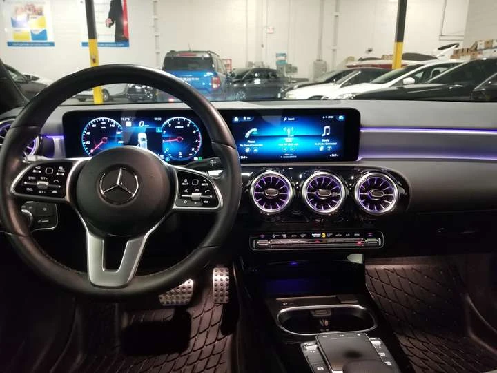 Mercedes-Benz A 250 ACCIDENT-FREE| NAVIGATION| LEATHER| SUNROOF| BACK-, снимка 8 - Автомобили и джипове - 54080854