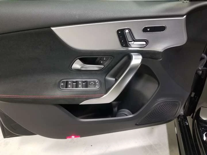 Mercedes-Benz A 250 ACCIDENT-FREE| NAVIGATION| LEATHER| SUNROOF| BACK-, снимка 15 - Автомобили и джипове - 54080854