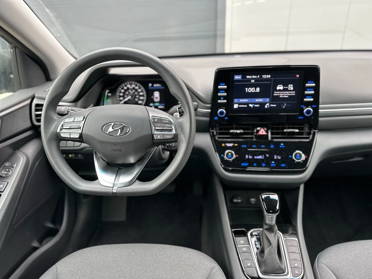 Hyundai Ioniq 1.6 Plug in Hybrid | Mobile.bg   12