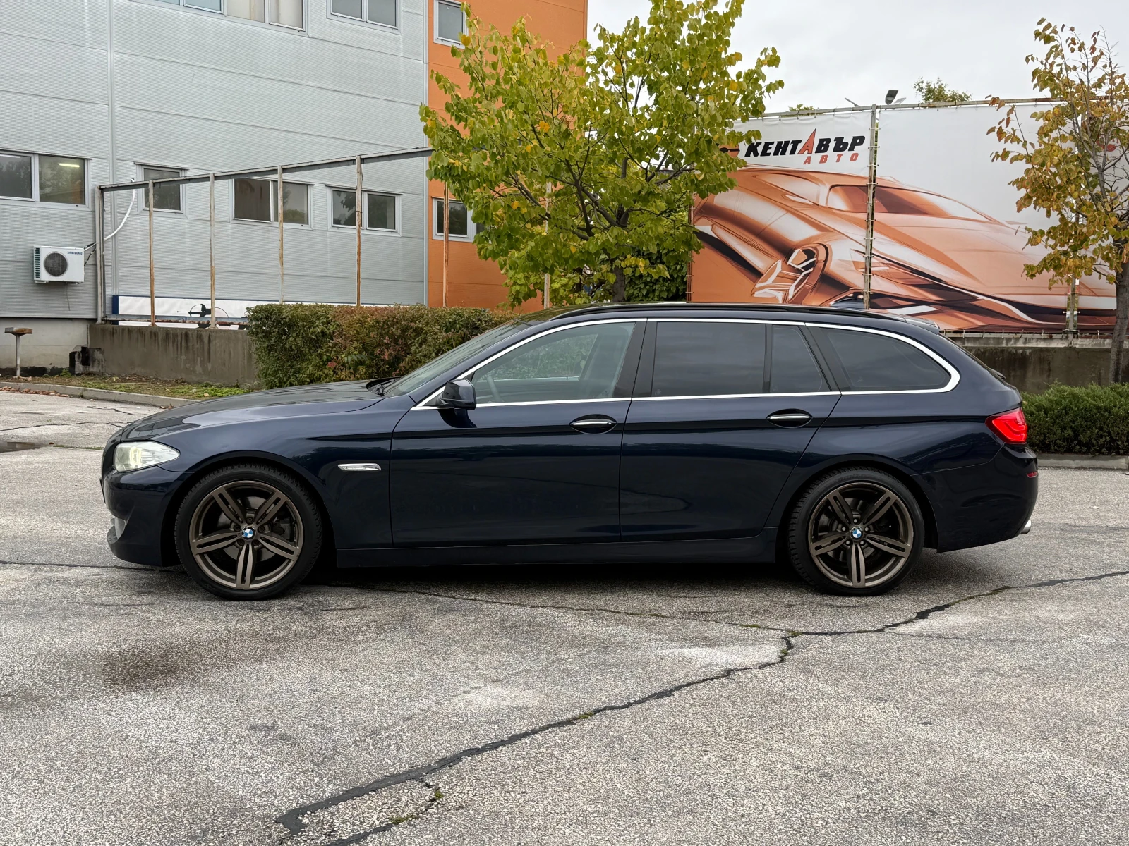 BMW 523 3.0i 204 к.с.  - изображение 2