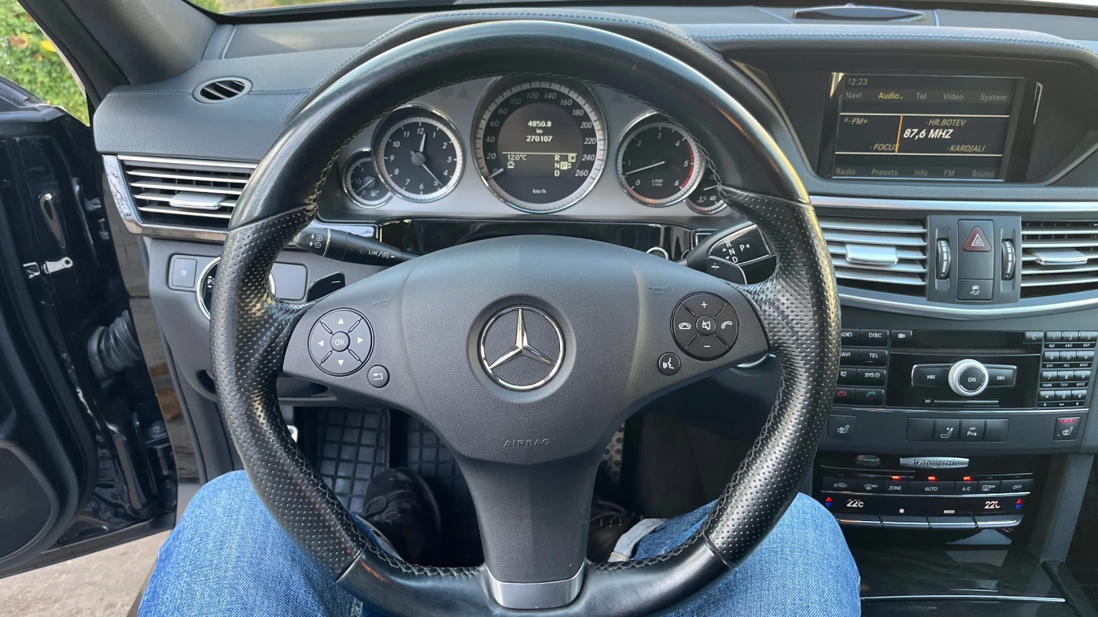 Mercedes-Benz E 350 AMG  |  |   | Mobile.bg   9