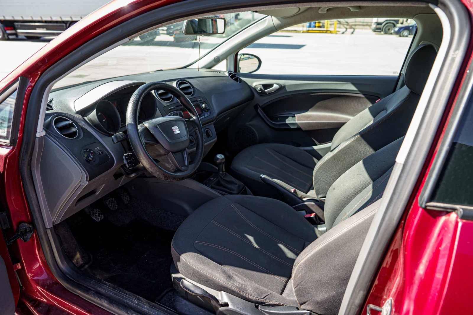 Seat Ibiza  - изображение 8