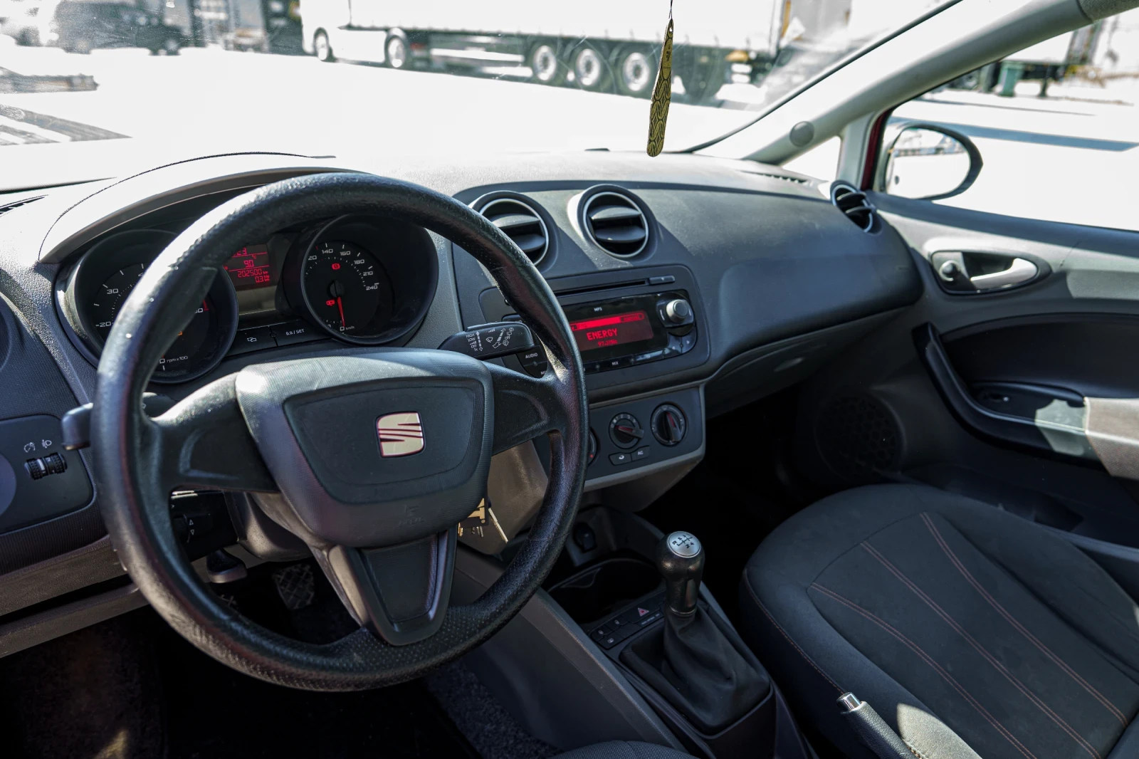 Seat Ibiza  - изображение 9