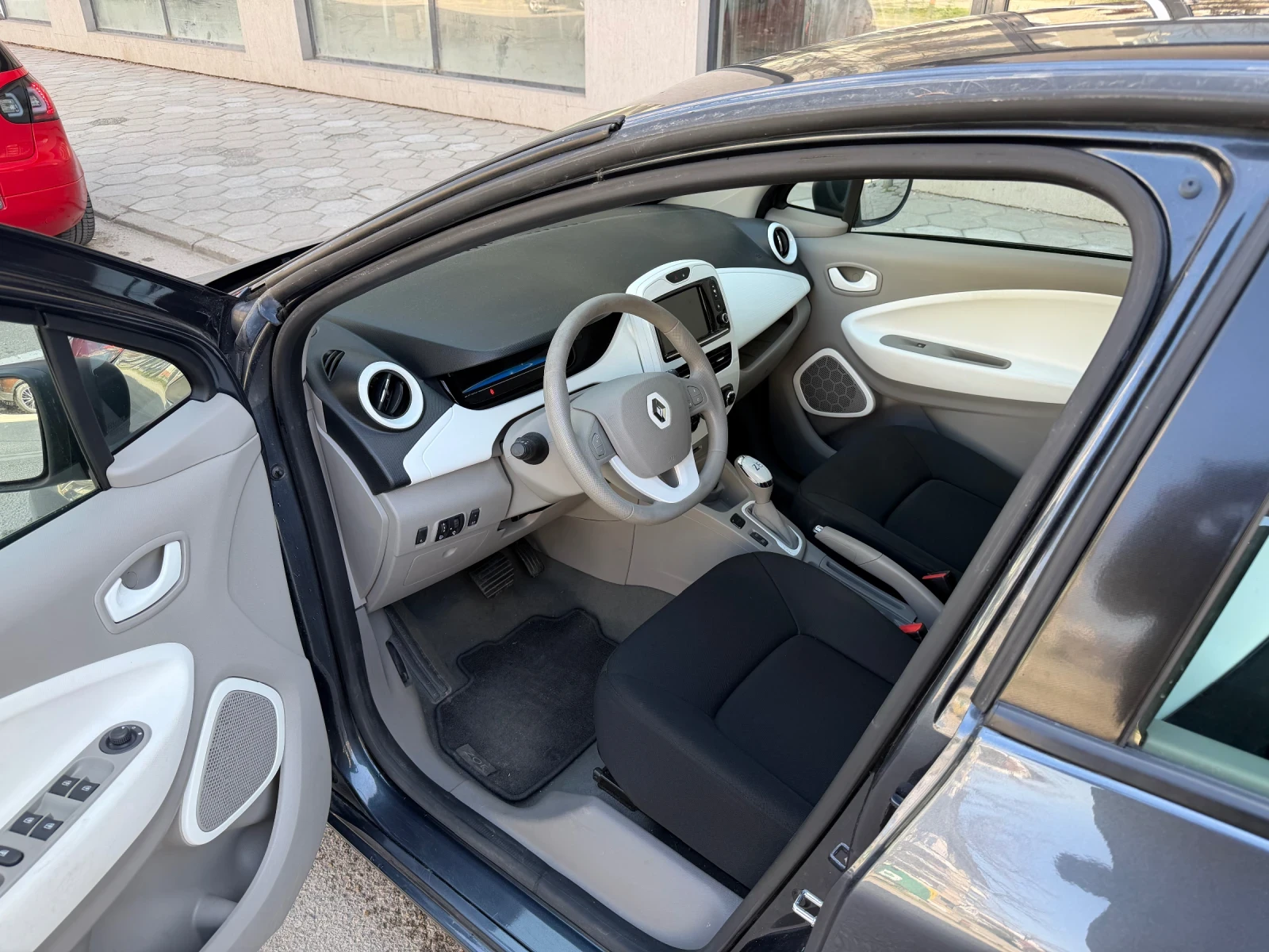 Renault Zoe 22kw , 41kw 2013-2019 , снимка 3 - Автомобили и джипове - 54006841