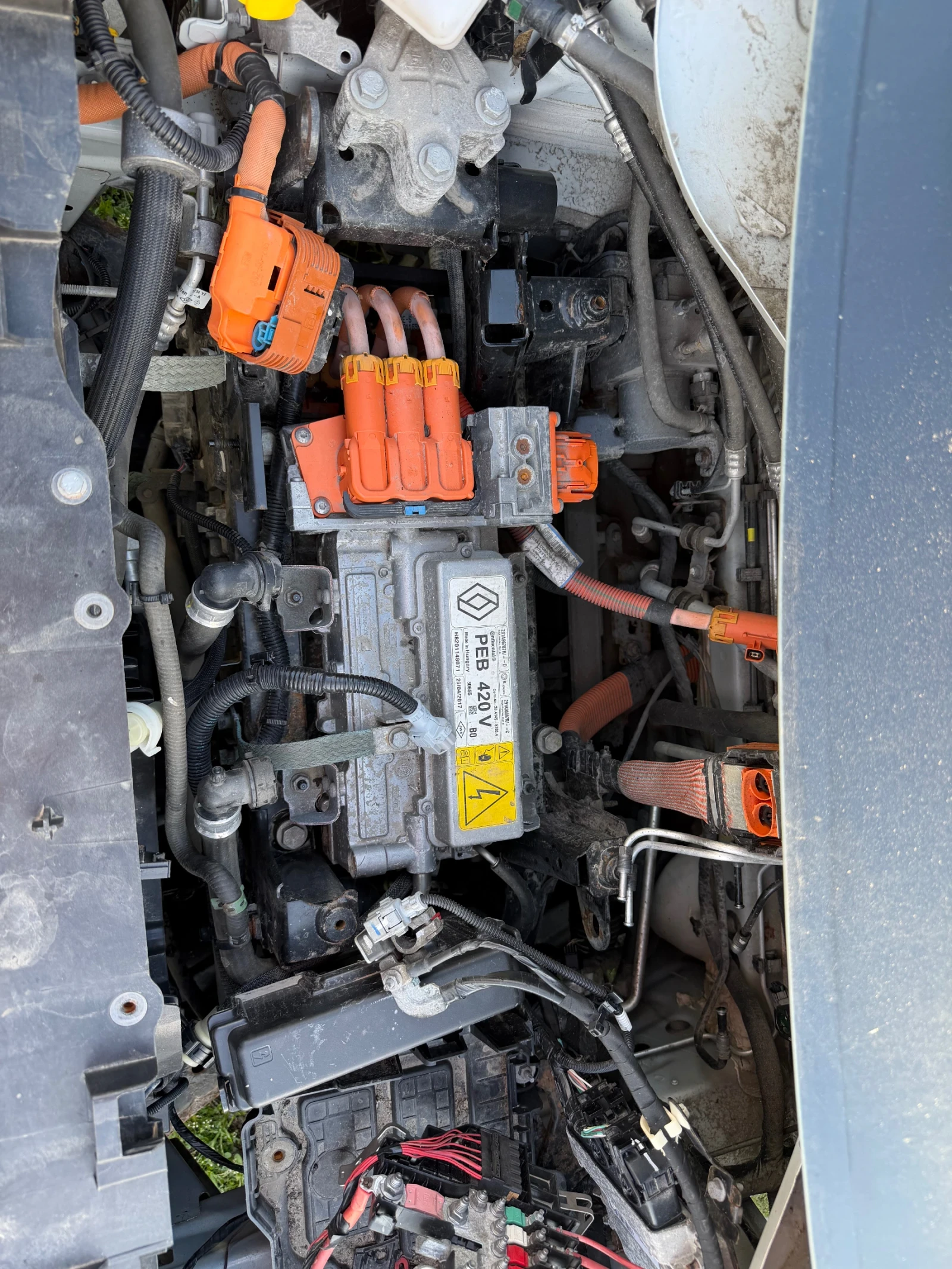 Renault Zoe 22kw , 41kw 2013-2019 , снимка 12 - Автомобили и джипове - 54006841