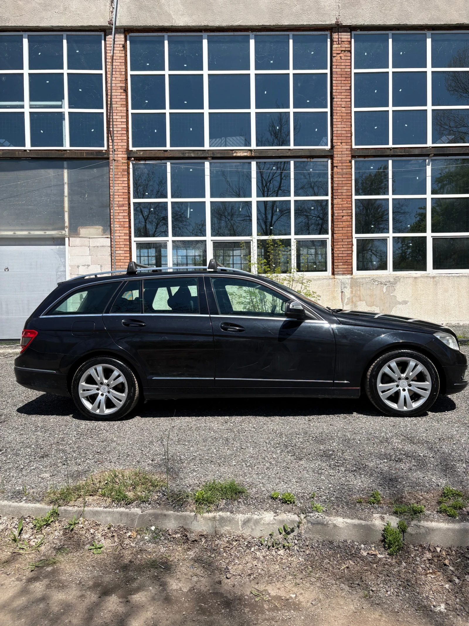 Mercedes-Benz C 220 om646 Автомат, снимка 4 - Автомобили и джипове - 54385256
