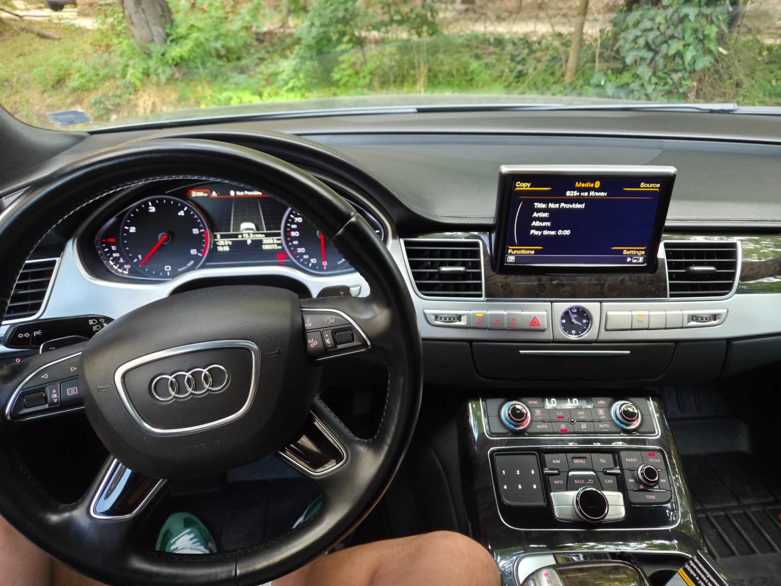 Audi A8, снимка 4 - Автомобили и джипове - 54392658