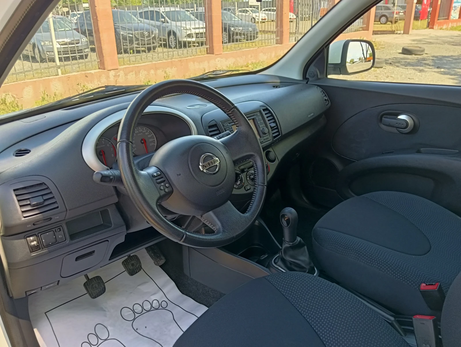 Nissan Micra 1.2i, снимка 8 - Автомобили и джипове - 54573993
