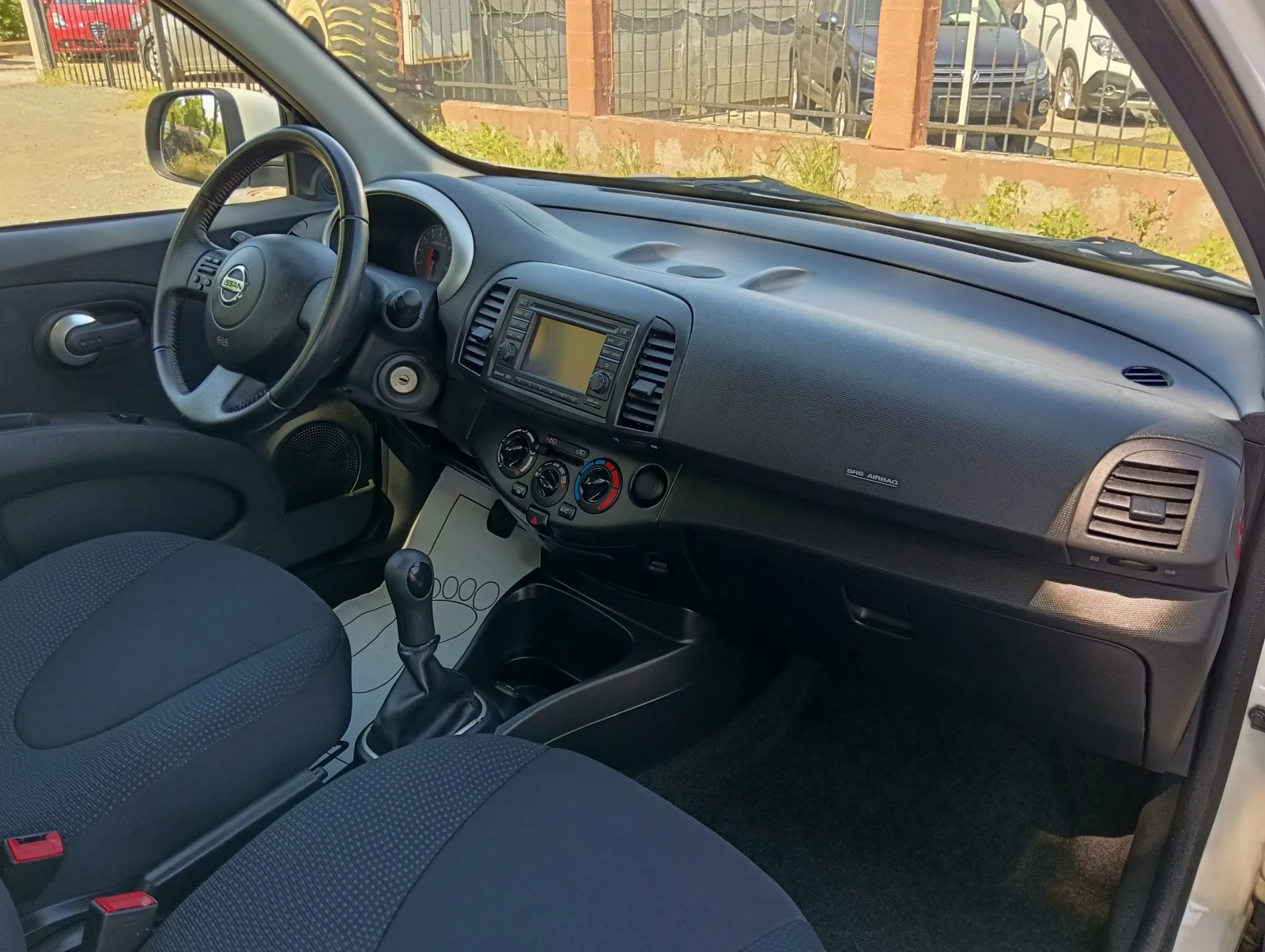 Nissan Micra 1.2i, снимка 11 - Автомобили и джипове - 54573993