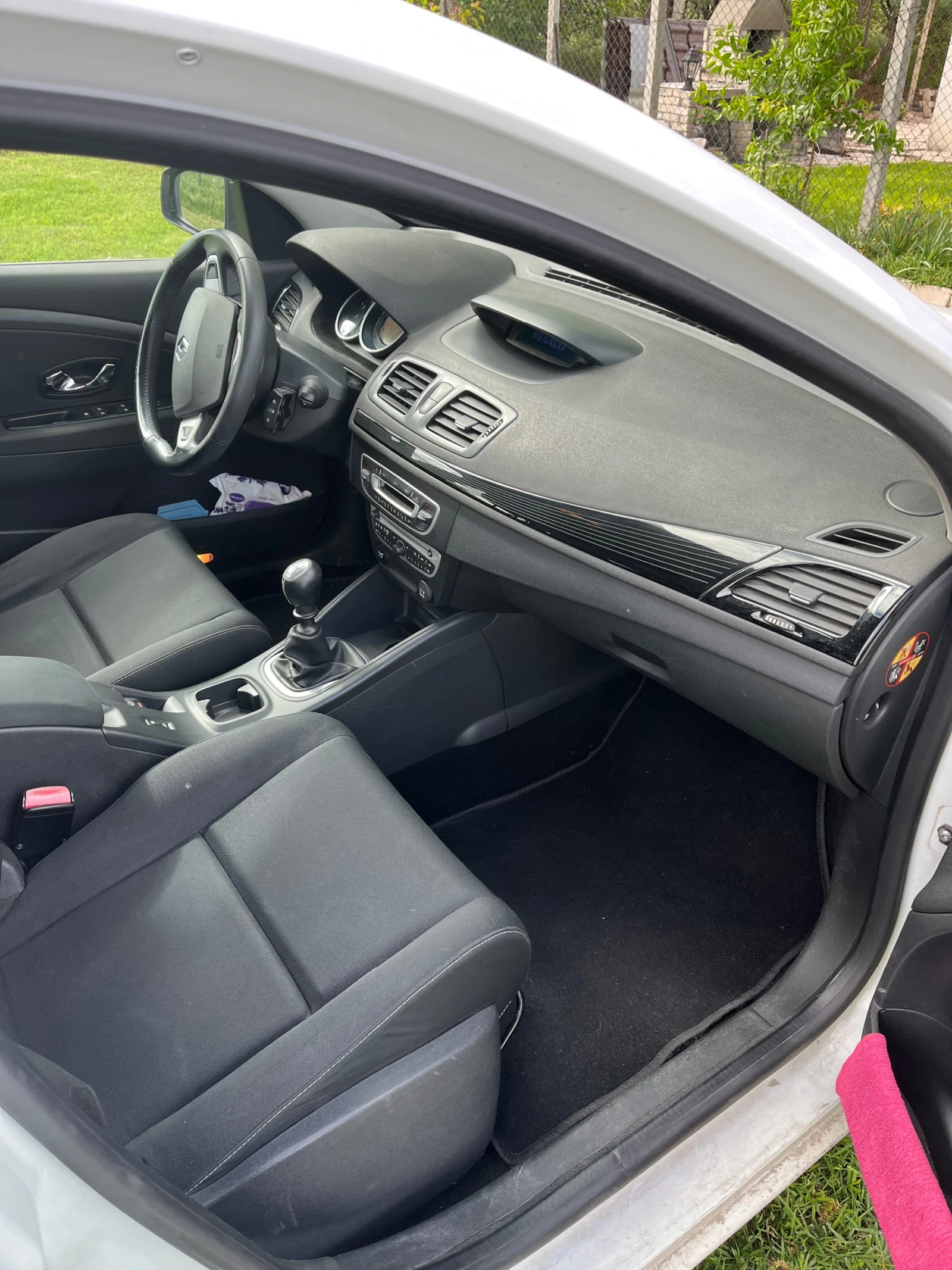 Renault Megane, снимка 10 - Автомобили и джипове - 54585080