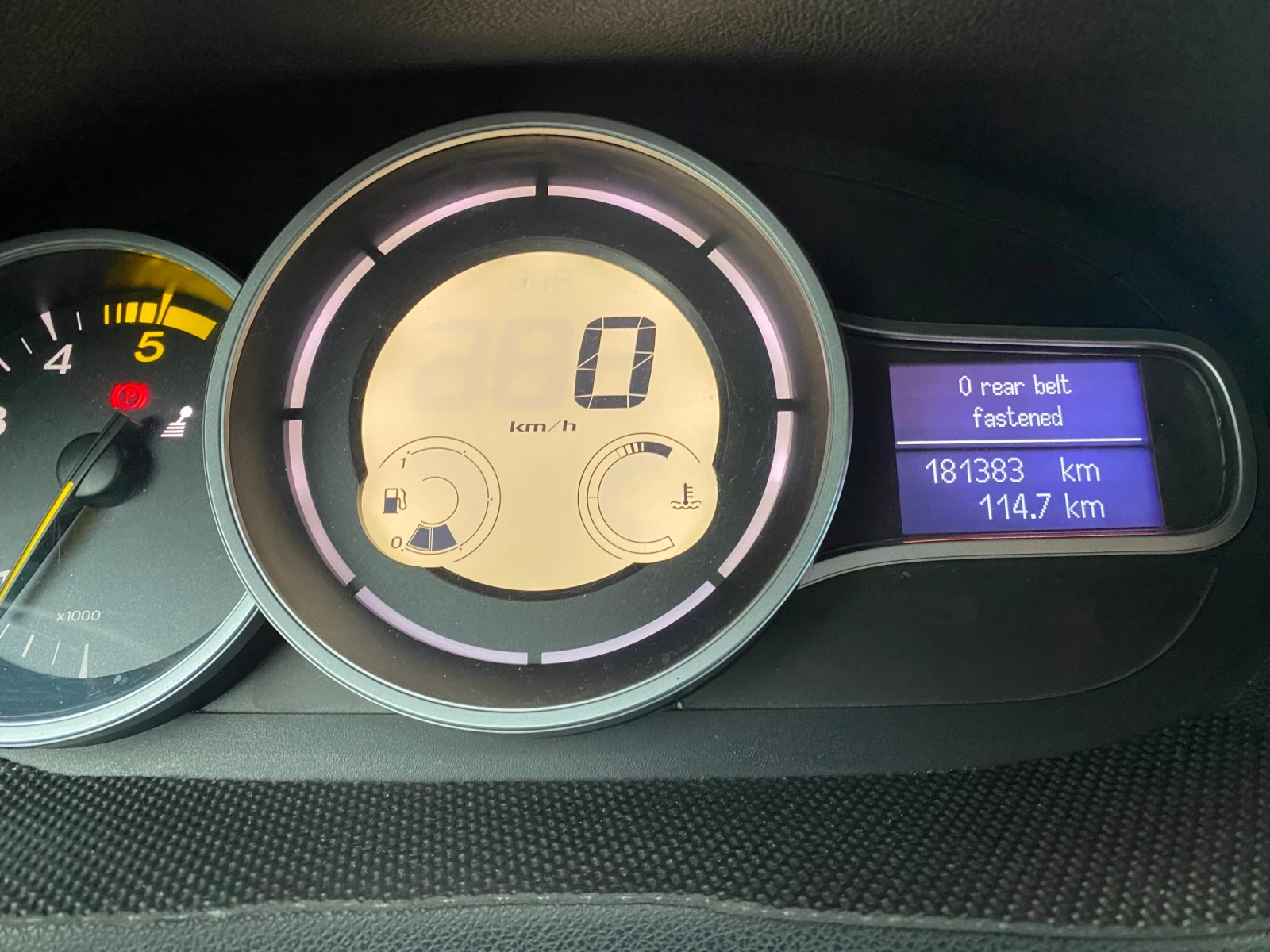 Renault Megane, снимка 13 - Автомобили и джипове - 54585080