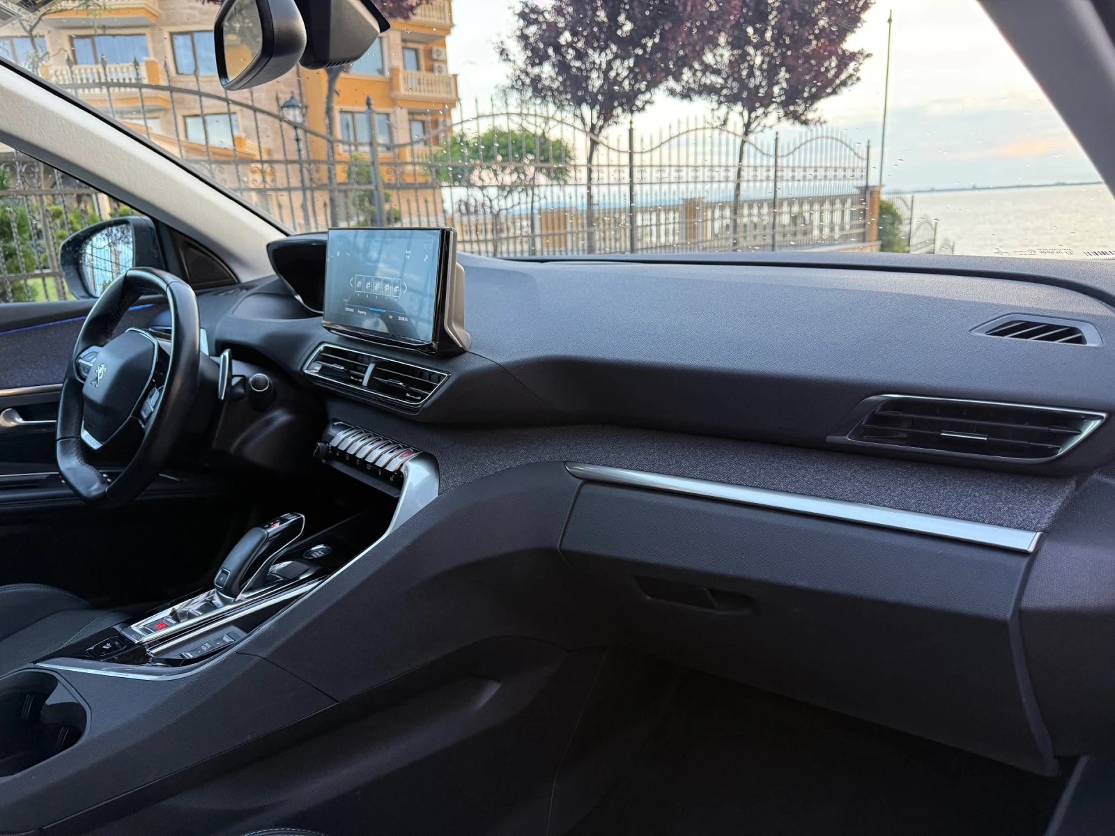 Peugeot 3008 Peugeot 3008 1.5 BlueHDi, снимка 13 - Автомобили и джипове - 54889399