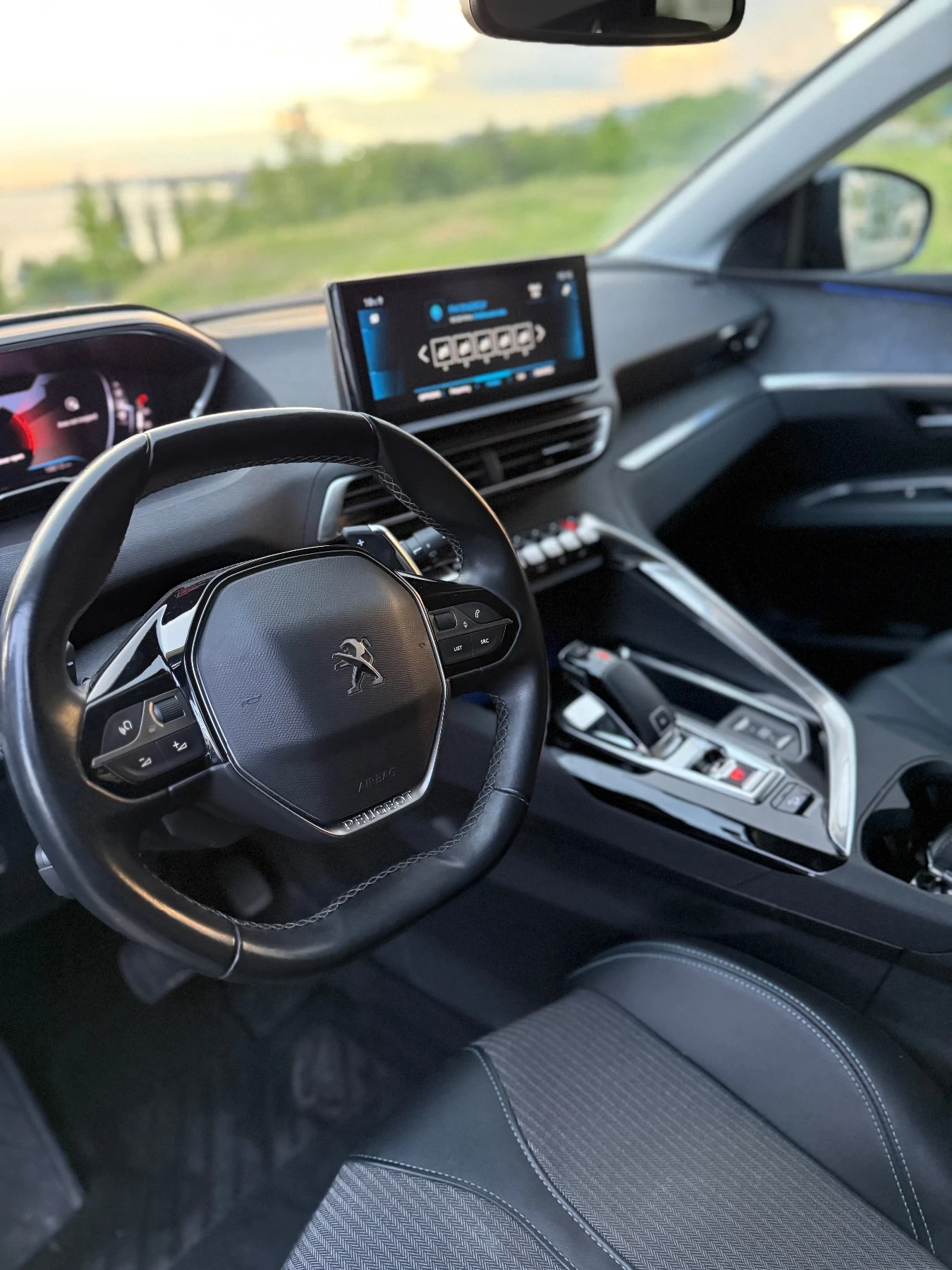 Peugeot 3008 Peugeot 3008 1.5 BlueHDi, снимка 11 - Автомобили и джипове - 54889399