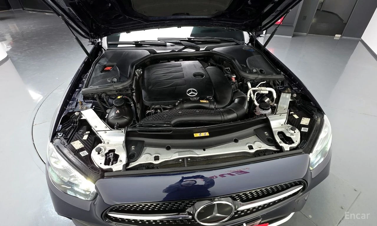 Mercedes-Benz E 350 AMG* LINE* 4MATIC* ДИСТРОНИК* ХЕДЪП* 360КАМЕРА* , снимка 17 - Автомобили и джипове - 54916270