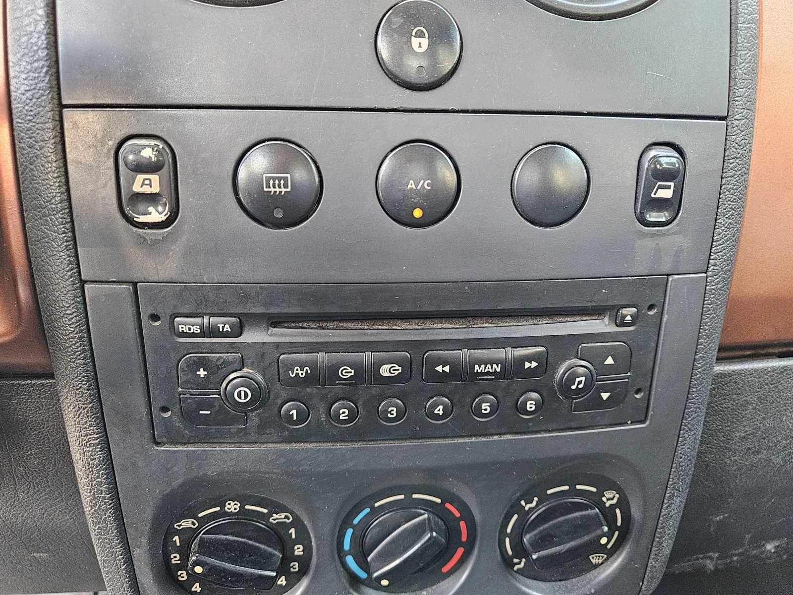 Peugeot Partner, снимка 11 - Автомобили и джипове - 55180370
