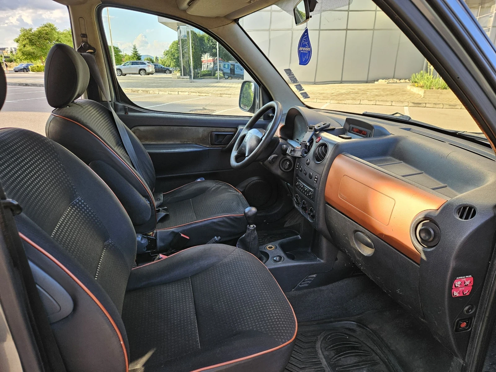 Peugeot Partner, снимка 9 - Автомобили и джипове - 55180370