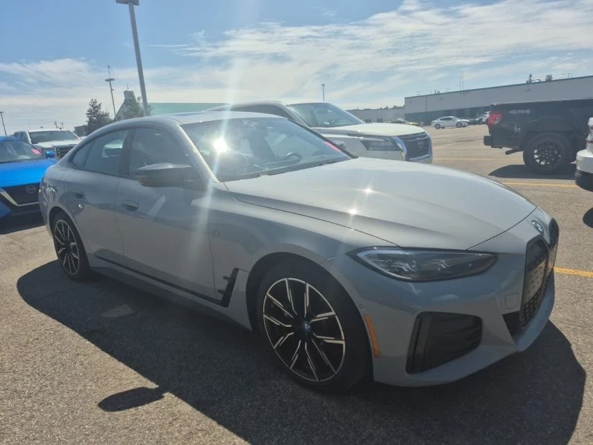 BMW i4 M50 XDRIVE* M-pack* Shadow Line* 360* H&K* Шибидах, снимка 2 - Автомобили и джипове - 55406199