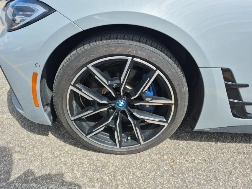 BMW i4 M50 XDRIVE* M-pack* Shadow Line* 360* H&K* Шибидах, снимка 5 - Автомобили и джипове - 55406199