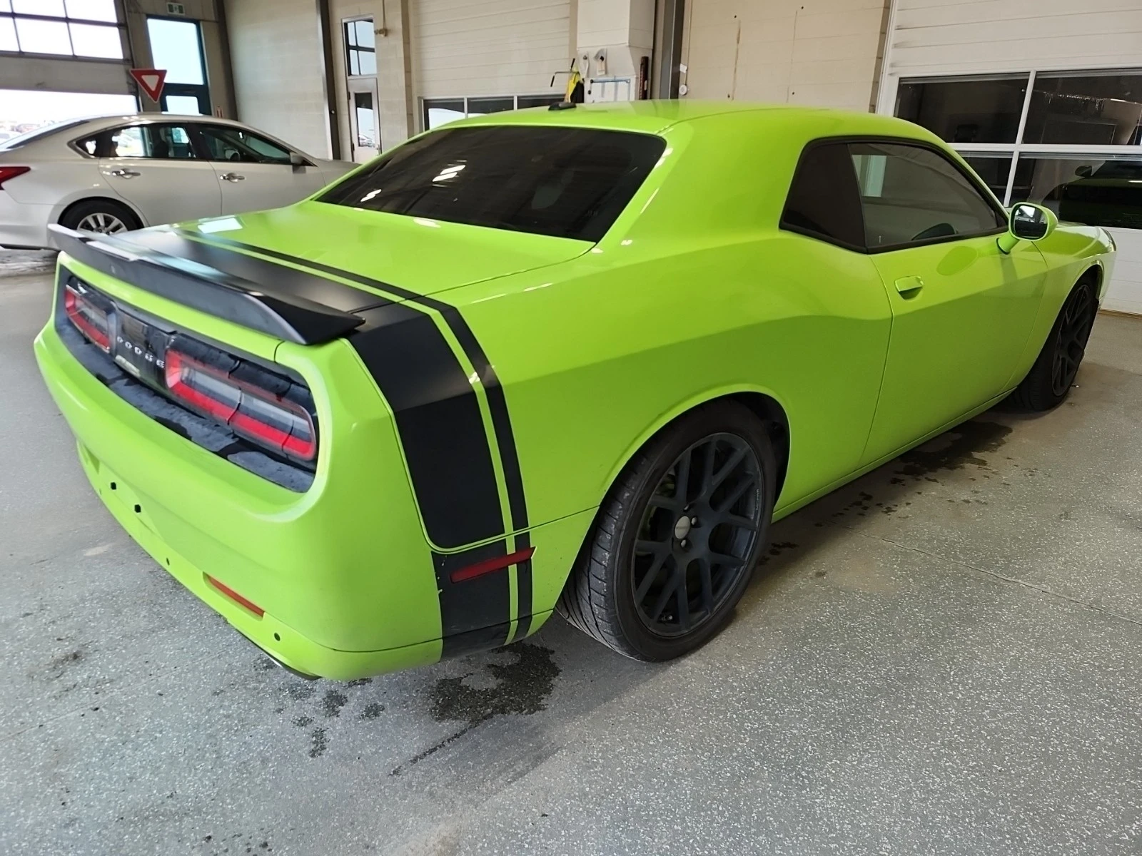 Dodge Challenger 6.4L 8cyl Rear Wheel Drive | Mobile.bg � ����������� 3